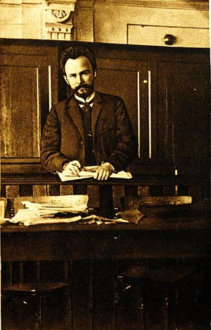 Хрусталев-Носарь, первый председатель Совета.